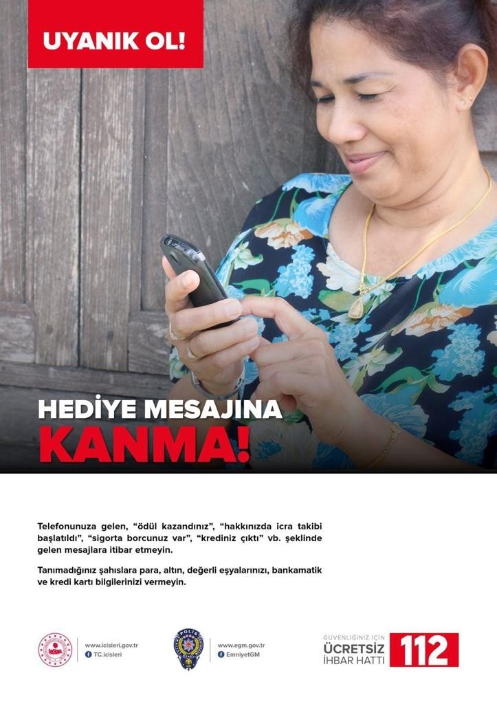 Polis Vatandaşları Dolandırıcılık Konusunda Uyardı