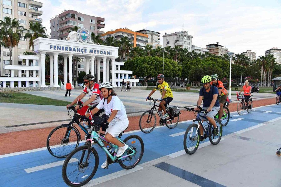 Mersin’de Bisikletseverler ’bisiklet Turu’nda Buluştu