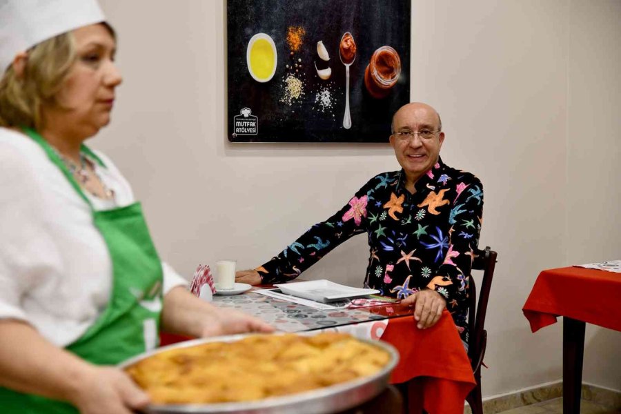 Gurme Süreyya Üzmez Mutfak Atölyesi’nde Tadım Yaptı