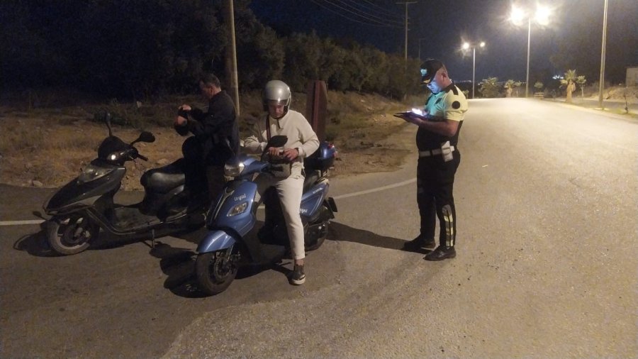 Alanya’da 442 Sürücüye 117 Bin 205 Tl Ceza Kesildi