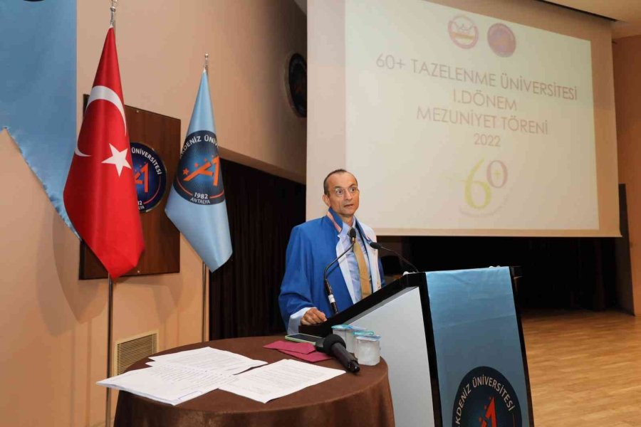 167 Tazelenme Öğrencisi 60 Yaşından Sonra Mezun Olma Heyecanı Yaşadı.