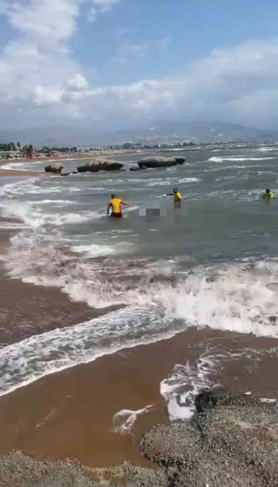 Antalya’da Denizde Erkek Cesedi Bulundu