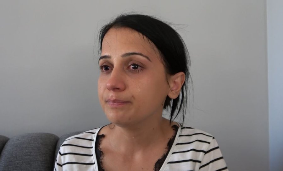 Kiracı Kadın, Evinin Boşaltılmasını İsteyen Ev Sahibi Tarafından Kapısının Baltayla Kırıldığını İddia Etti