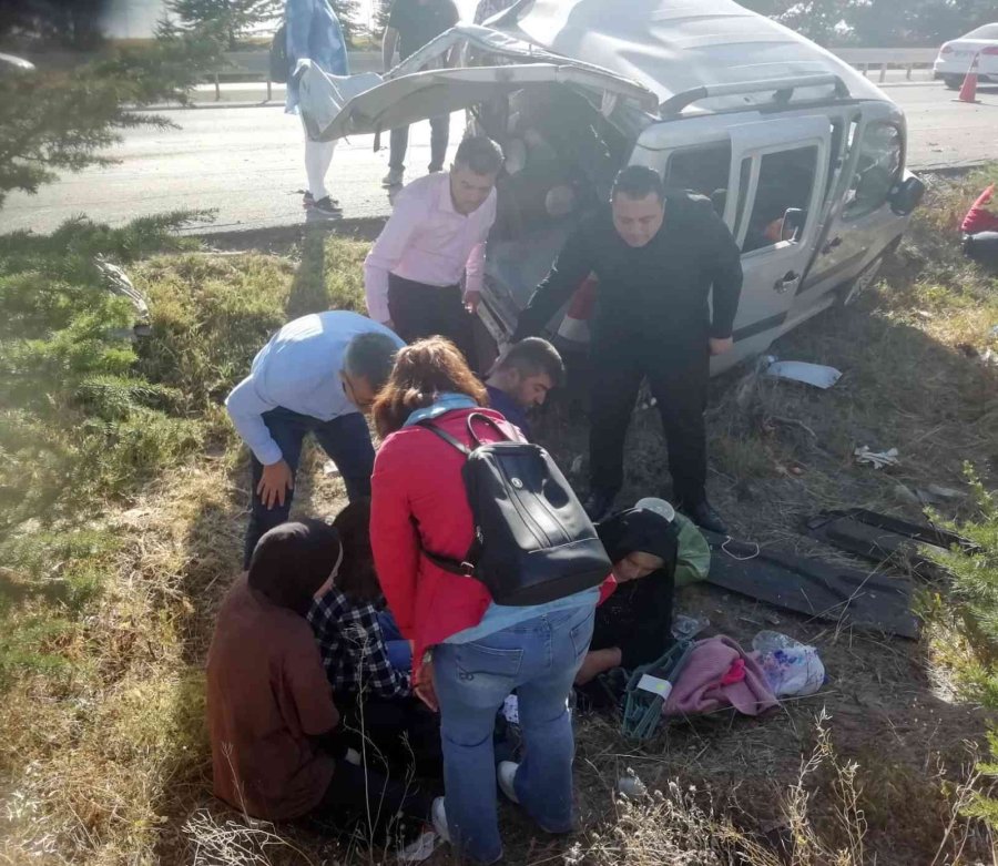 Kazada Yaralılara Sendika Başkanı Müdahale Etti