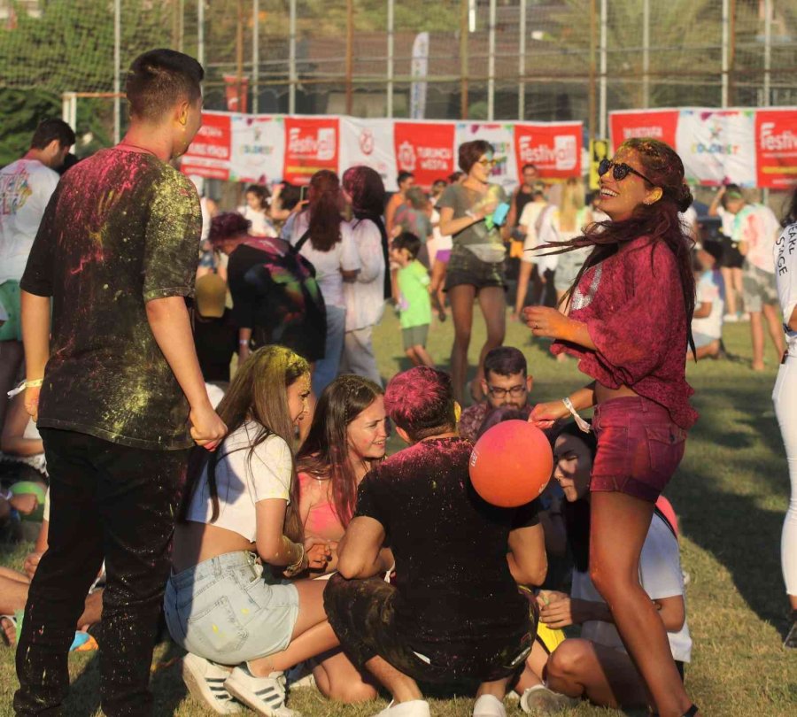 3. Uluslararası Bisiklet Festivali’nin En Renkli Etabına Onlarca Kişi Katıldı