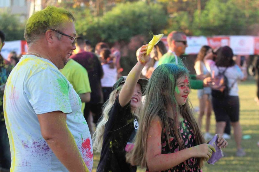 3. Uluslararası Bisiklet Festivali’nin En Renkli Etabına Onlarca Kişi Katıldı