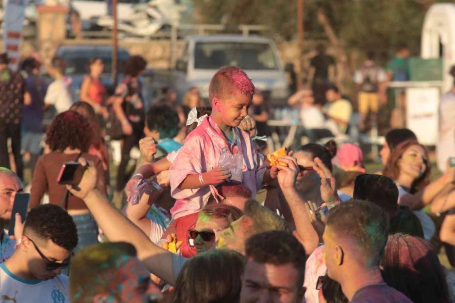 3. Uluslararası Bisiklet Festivali’nin En Renkli Etabına Onlarca Kişi Katıldı