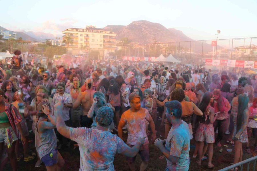 3. Uluslararası Bisiklet Festivali’nin En Renkli Etabına Onlarca Kişi Katıldı