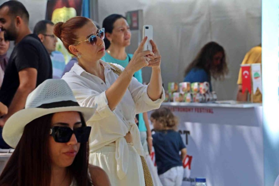 Antalya’da ‘food Fest’ Alanına Yoğun İlgi