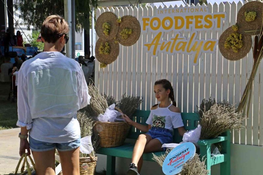 Antalya’da ‘food Fest’ Alanına Yoğun İlgi