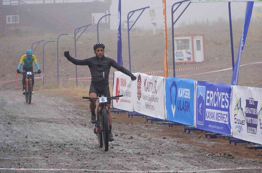 Uluslararası Dağ Bisikleti Yarışları Erciyes’te Devam Ediyor