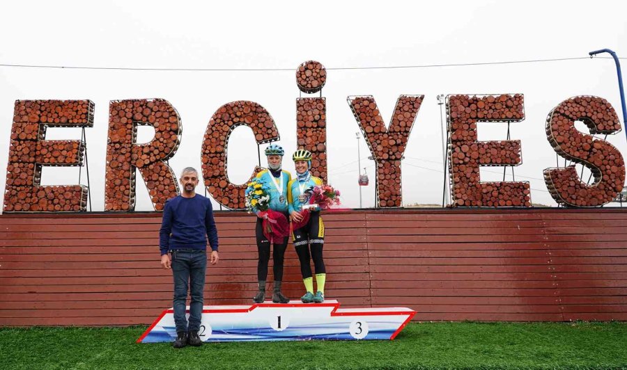 Uluslararası Dağ Bisikleti Yarışları Erciyes’te Devam Ediyor