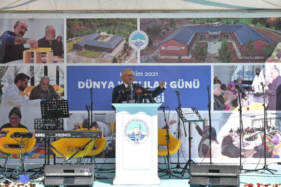 Ulu Çınarlar, Dünya Yaşlılar Günü’nde Tiyatro Ve Konserle Buluşacak