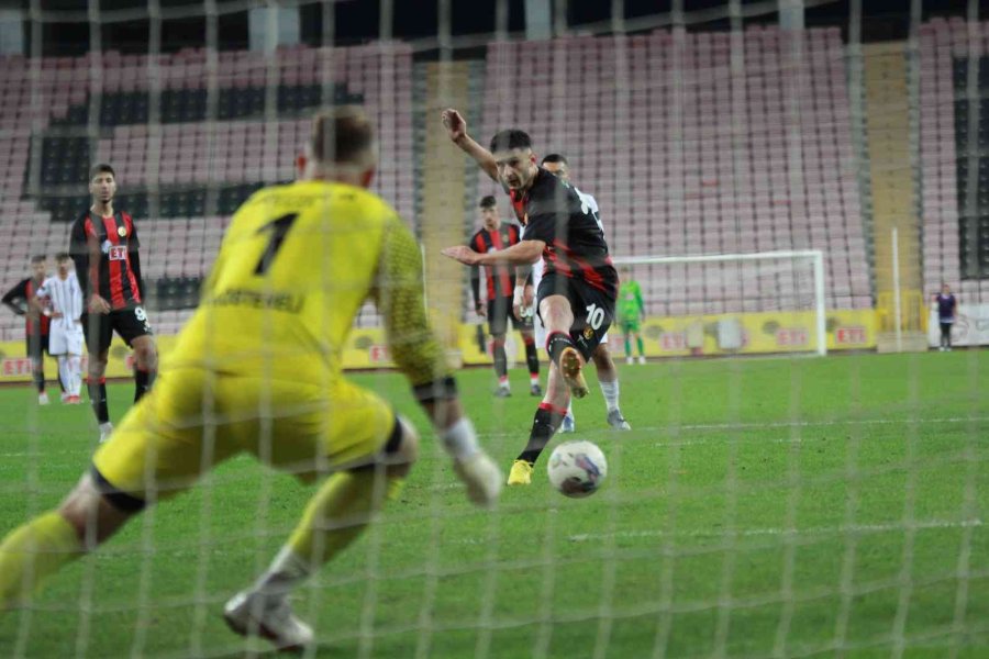 Tff 3. Lig: Eskişehirspor: 3 - Hacettepe 1945: 4