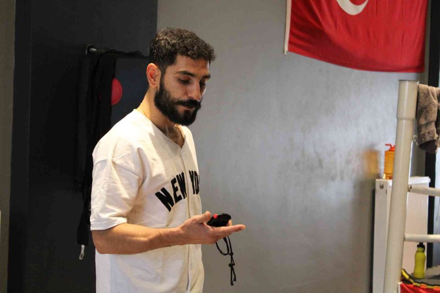 Milli Dövüşçü Avrupa Şampiyonası Öncesi Beslenme Düzenini Anlattı