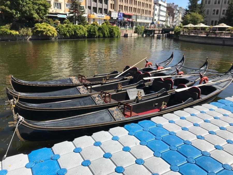 Hava Serinleyince Hafta Sonu Gondollar Boş Kaldı