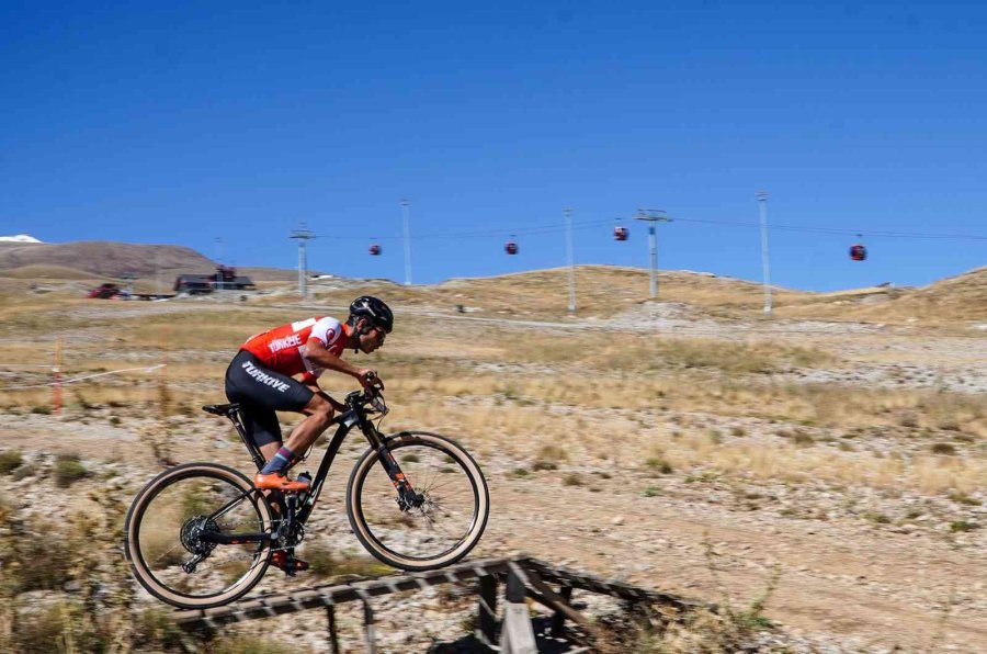 Erciyes’te Uluslararası Dağ Bisikleti Heyecanı Yaşandı