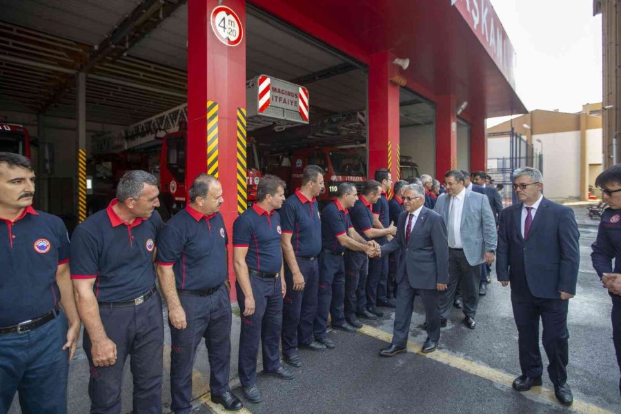 Başkan Büyükkılıç: "itfaiye Ekiplerimiz Gece Gündüz Çalışıyor"