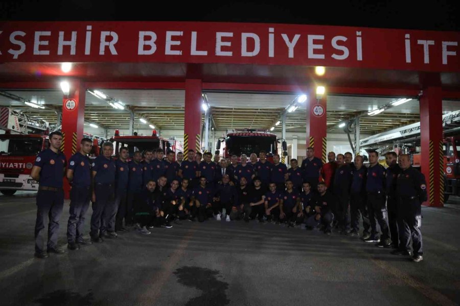 Başkan Büyükkılıç: "itfaiye Ekiplerimiz Gece Gündüz Çalışıyor"