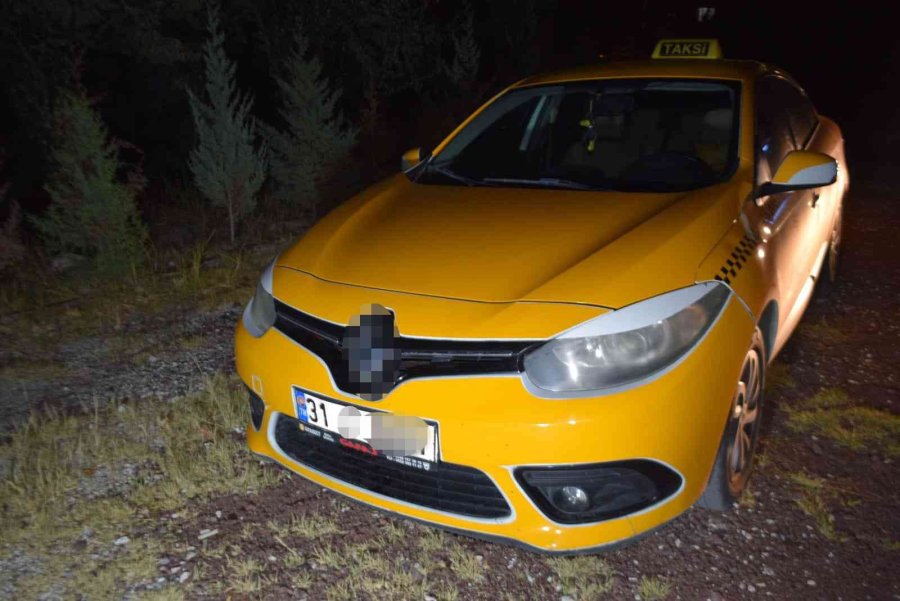 Hatay’dan Konya’ya Geldi, Bindiği Taksi Sürücünü Bıçaklayıp Aracı Gasp Etti
