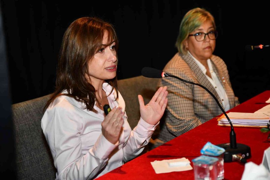 Tepebaşı’nda “yaşlanan Dünyamızın Hastalığı Alzheimer” Paneli