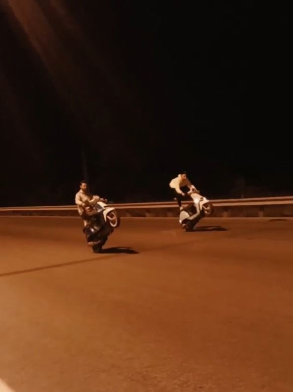 Gençlerin Ölüme Davetiye Çıkaran Tek Teker Yarışı