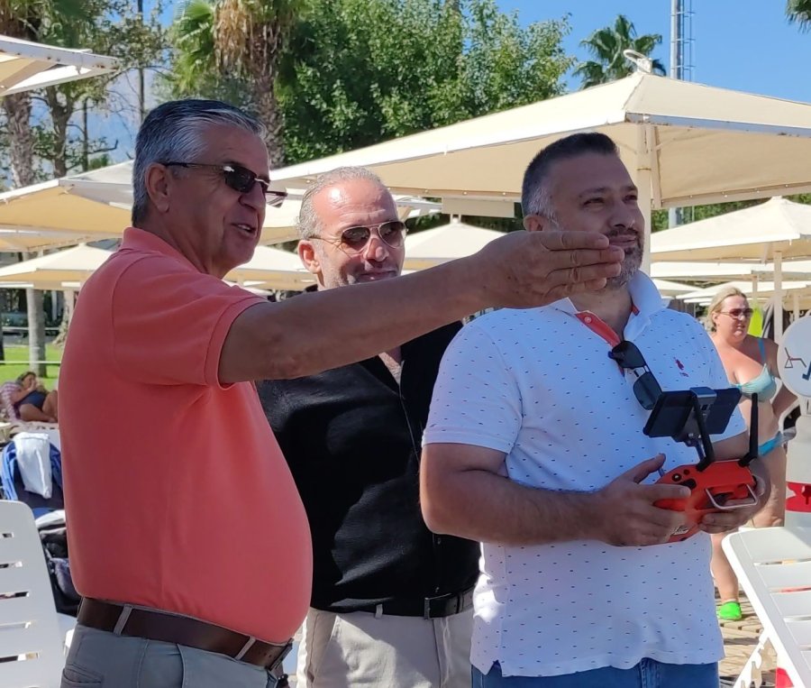 Suya İniş Kalkış Yapabilen Ve Saatte 79,3 Km Hıza Ulaşabilen Drone, Taşıdığı Can Simidini Hızlı Bir Şekilde Vakaya Ulaştırıyor