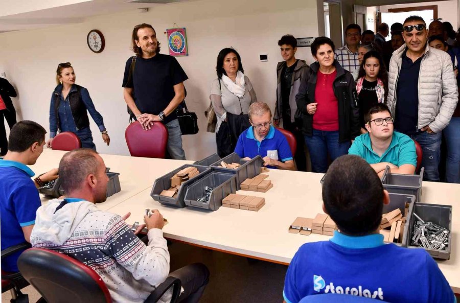 Diş Hekimleri Tepebaşı Merkezlerini Ziyaret Etti