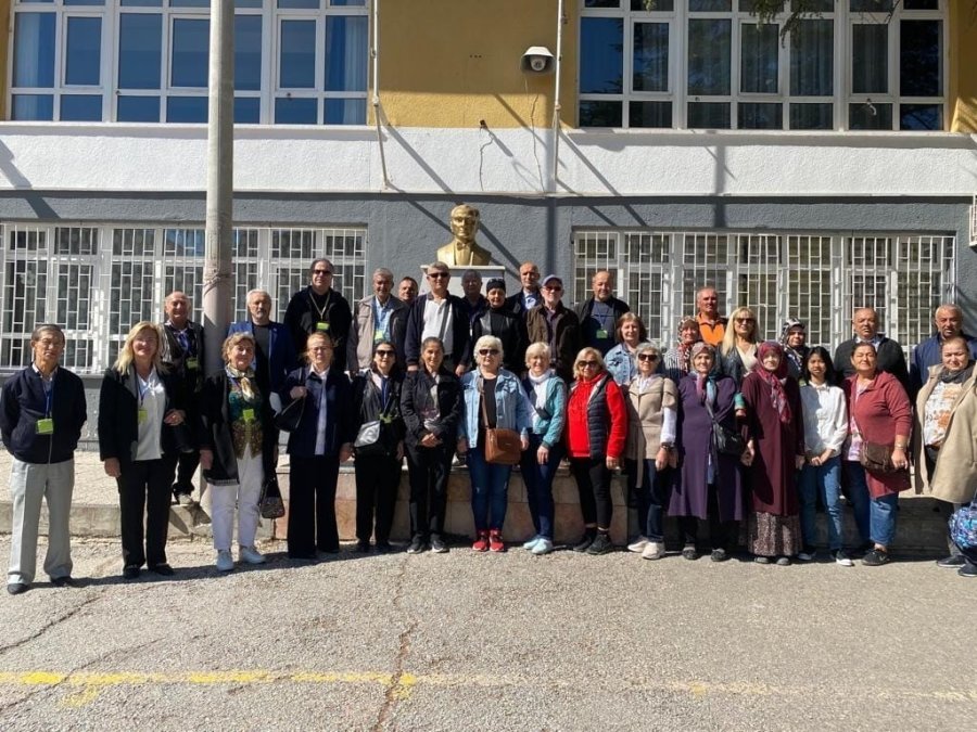 Yarım Asır Sonra ‘1. Mezunlar Günü’ Programında Bir Araya Geldiler