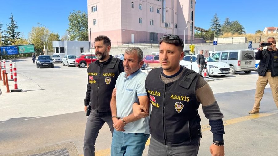 Cinayet Şüphelisi Baba Ve 2 Oğlu Tutuklandı