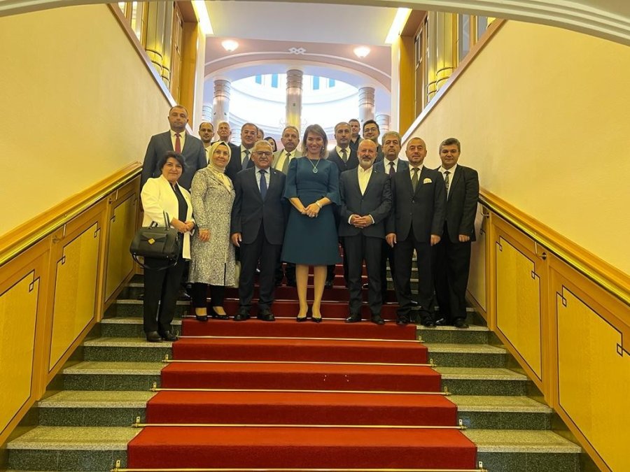 Büyükkılıç Başkanlığındaki Kayseri Heyeti Macaristan’da