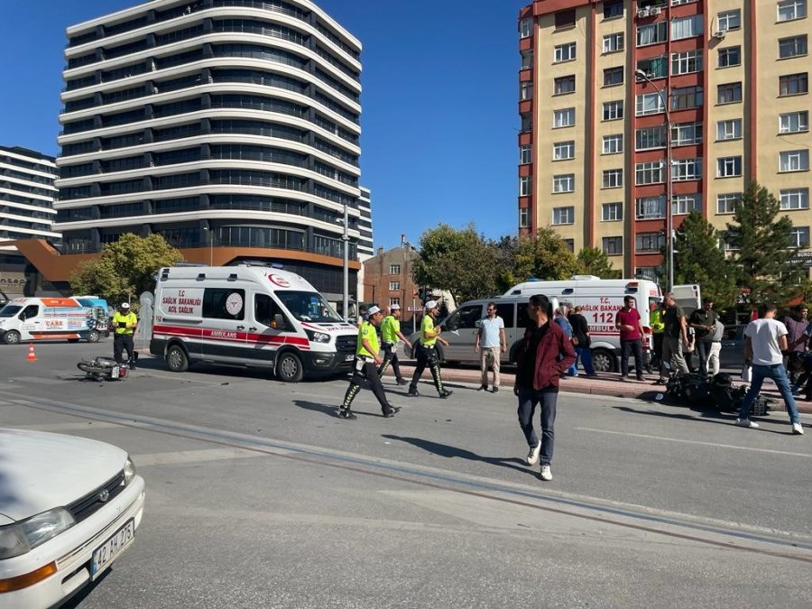 Konya’da Motosikletler Çarpıştı: 2 Yaralı