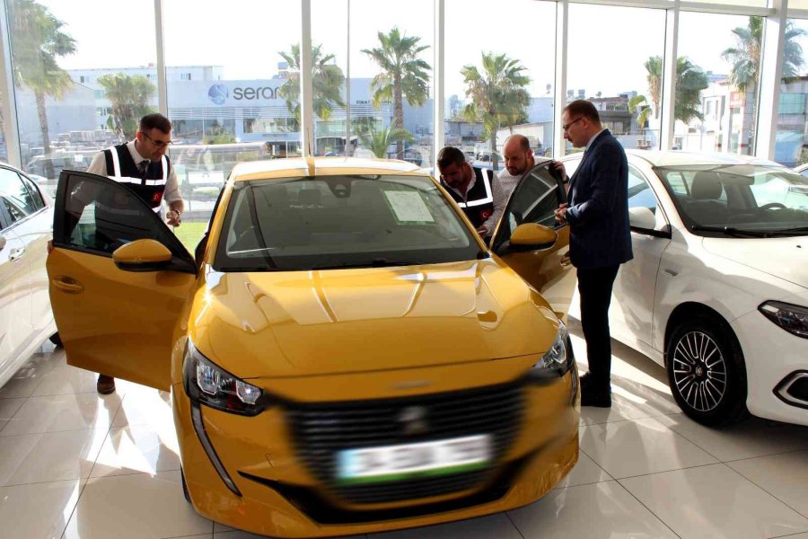 Mersin’de Oto Galericiler Denetleniyor
