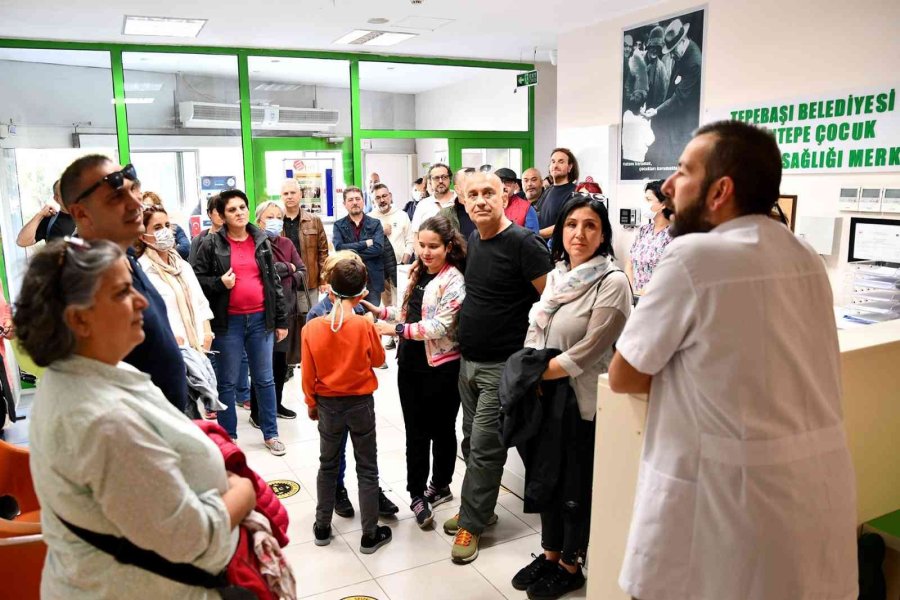 Diş Hekimleri Tepebaşı Merkezlerini Ziyaret Etti