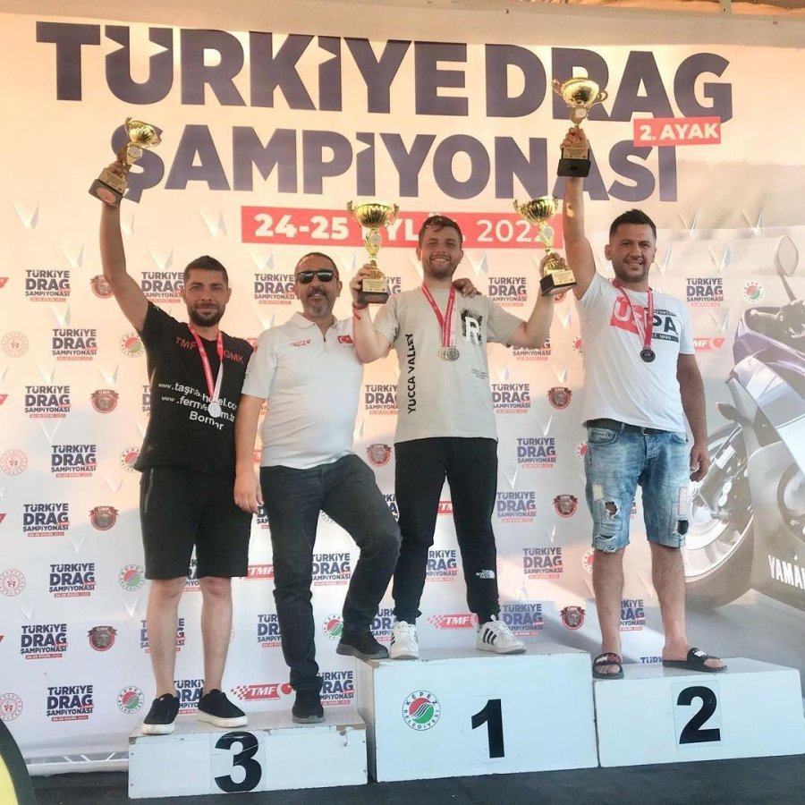 Kepez’de Motodrag Yarışı Nefesleri Kesti