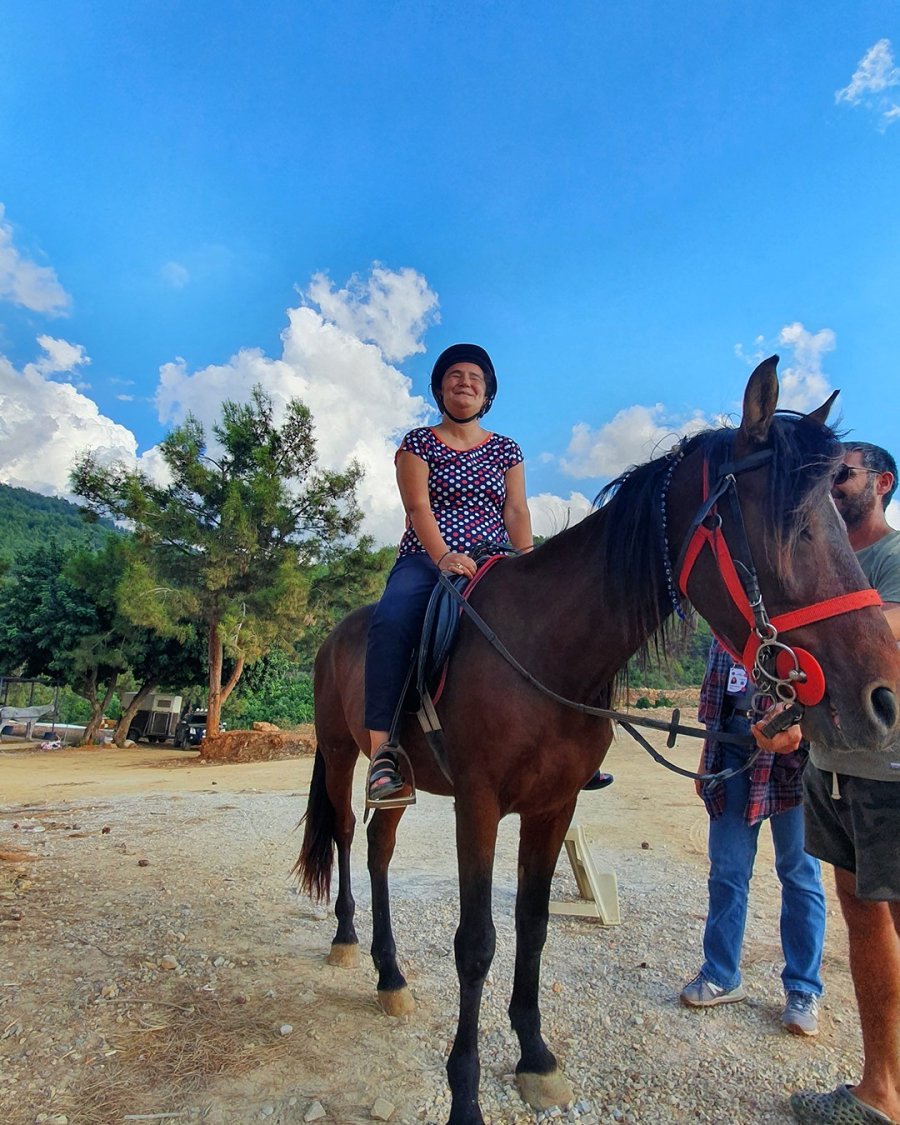 Alanya Belediyesi’nden, Görme Engellilere Binicilik Eğitimi