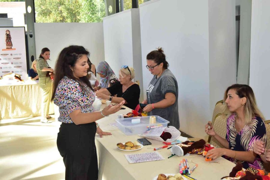 Anne Ve Çocukları Oyuncak Ve Sanat Atölyesi’nde Buluşuyor