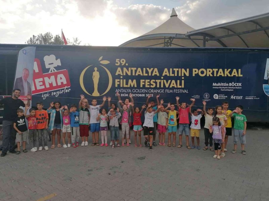 Altın Portakal Sinema Tırı Vatandaşları Beyaz Perdeyle Buluşturuyor