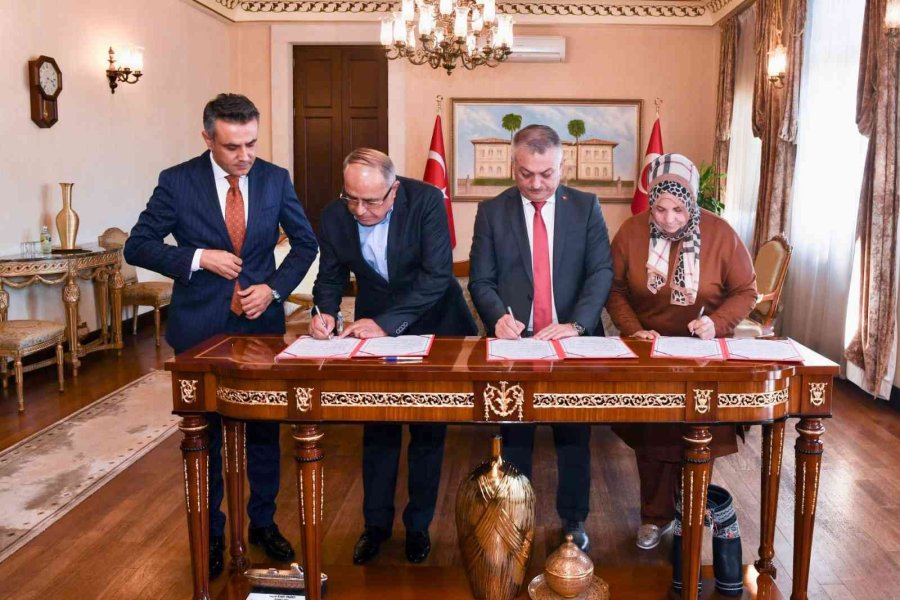 Kepez’e, 12 Derslikli İlkokul Yapım Protokolü İmzalandı