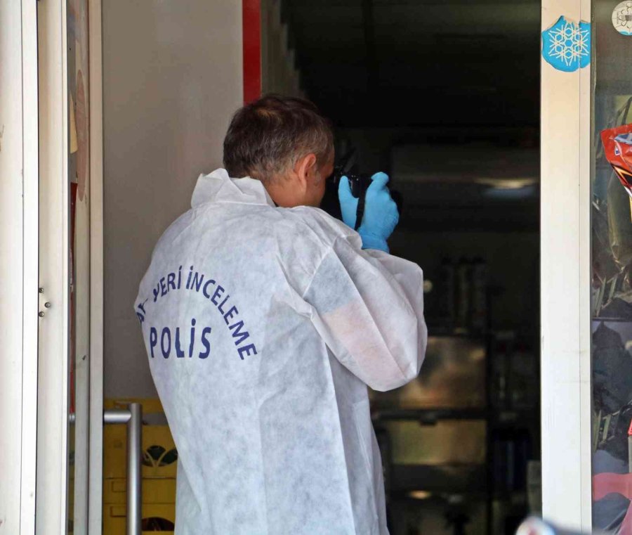 Market Sahibini Sakız Ve Meşrubat İçin Dövdüler