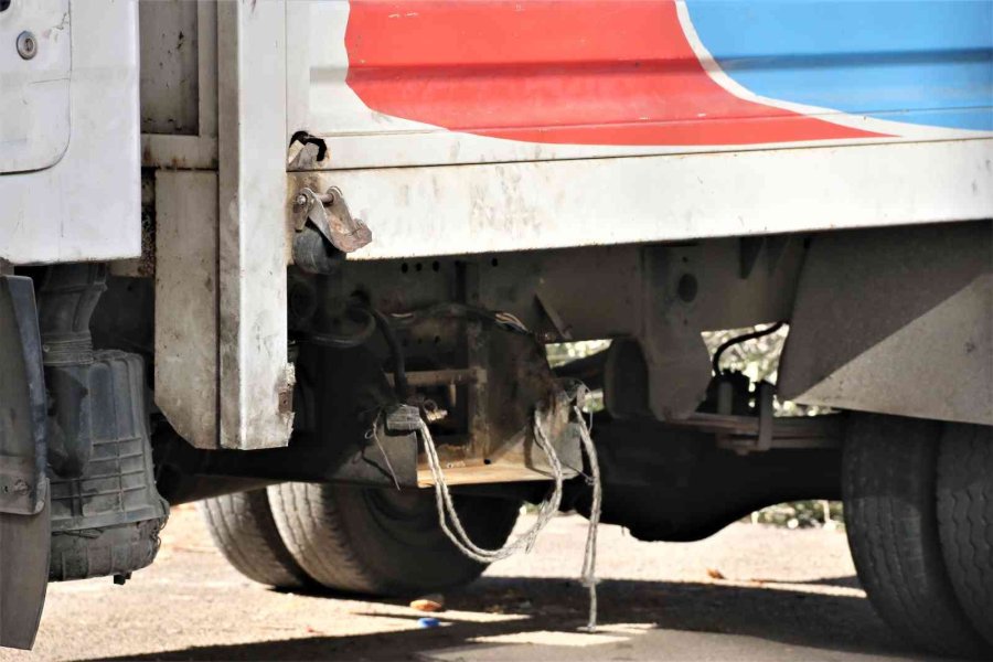 Antalya’da Hırsızlık İhbarına Giden Polislerin Güzünden Kaçmayan Detay