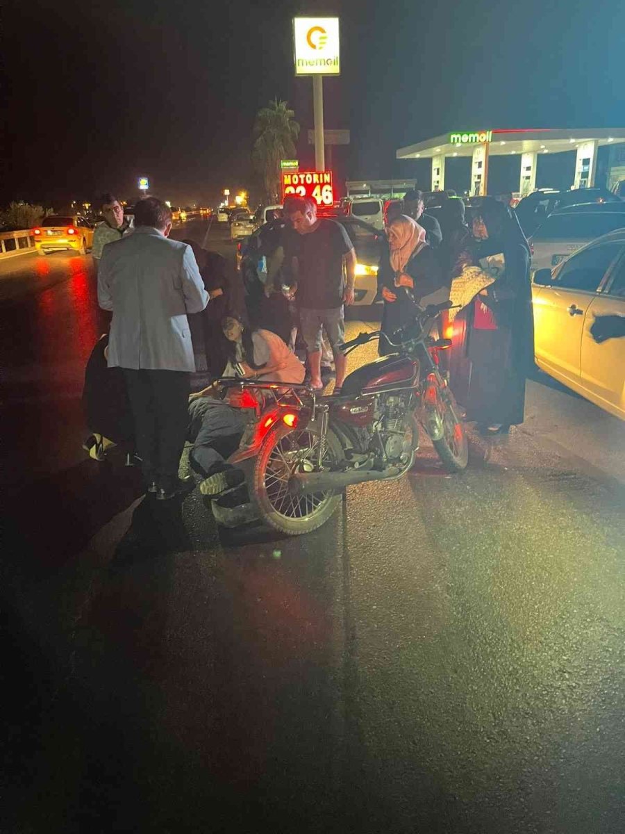 Kontrolden Çıkan Motosiklet Devrilip Sürüklendi: 1 Yaralı