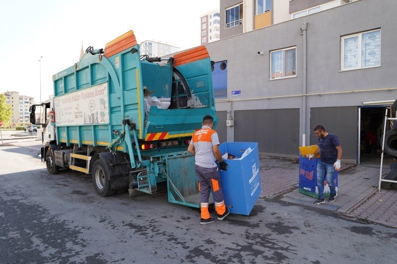 Bahçelievler Mahallesi’nde Toplu Temizlik Çalışması Yapıldı