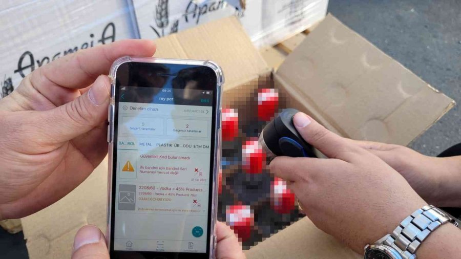 Mersin’de Piyasa Değeri 20 Milyon Lira Olan 5 Tır Kaçak İçki Ele Geçirildi