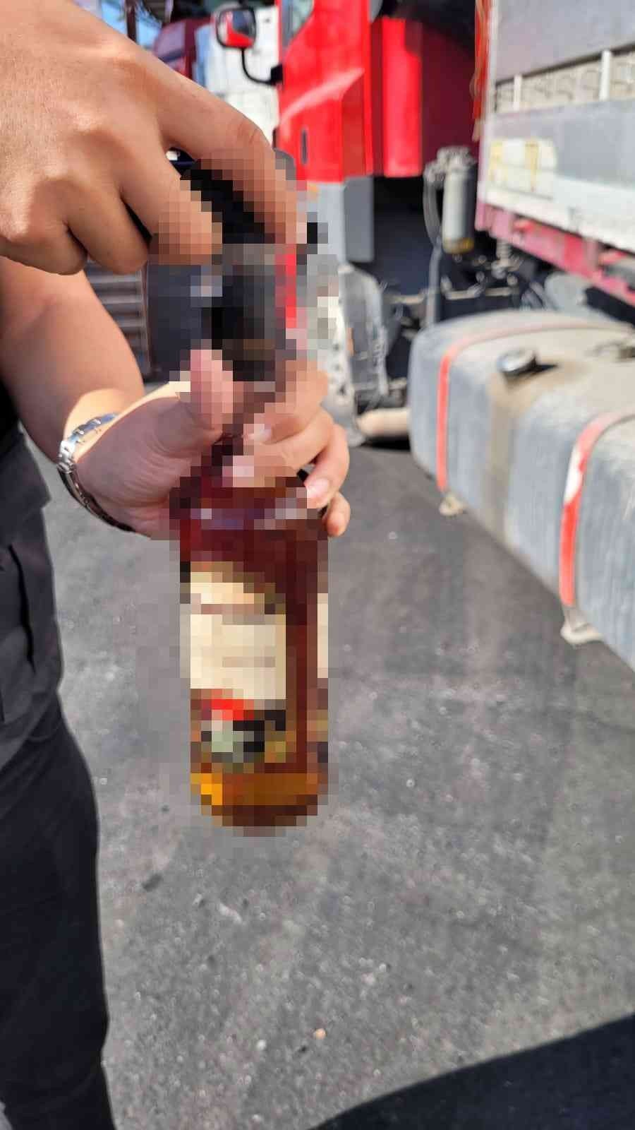 Mersin’de Piyasa Değeri 20 Milyon Lira Olan 5 Tır Kaçak İçki Ele Geçirildi