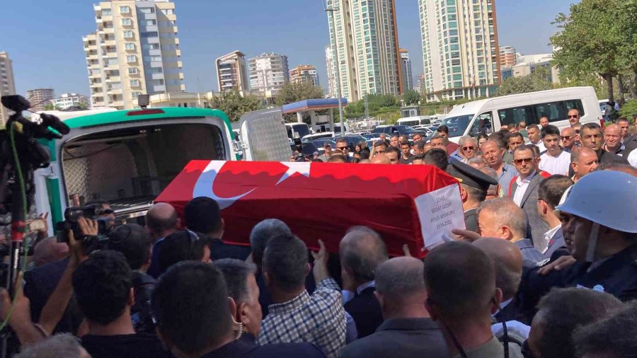 Bakan Soylu, Mersin Şehidi Polis Sedat Gezer İçin Düzenlenen Törende Konuştu