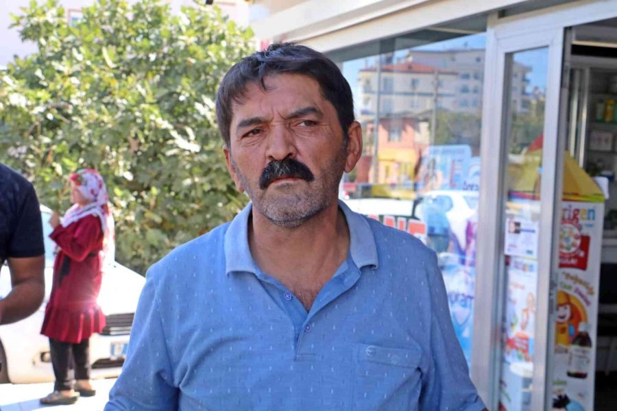Market Sahibini Sakız Ve Meşrubat İçin Dövdüler
