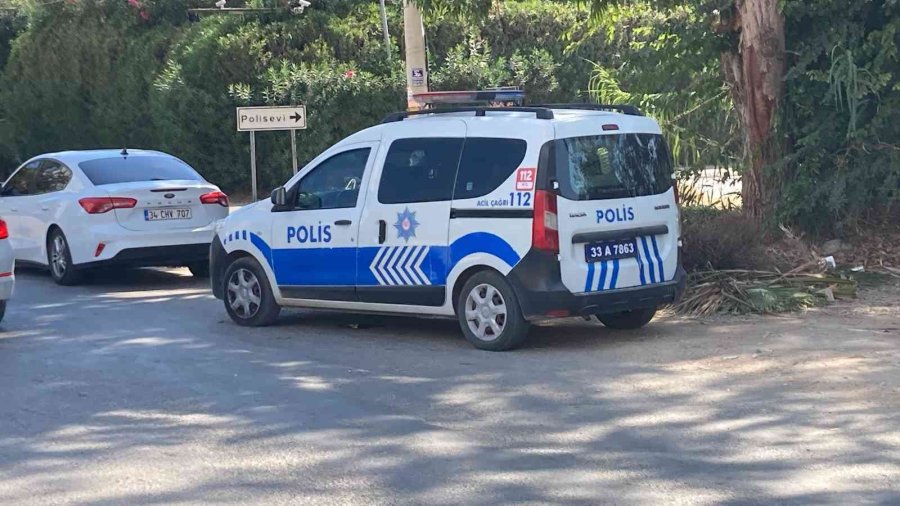 Teröristler Saldırıdan 10 Dakika Önce Kameraya Böyle Yansıdı