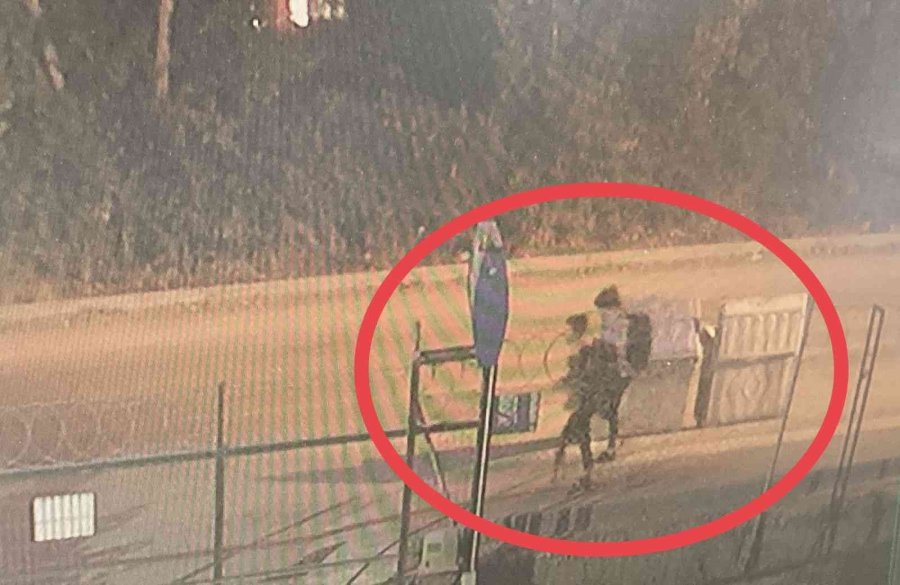 Teröristler Saldırıdan 10 Dakika Önce Kameraya Böyle Yansıdı