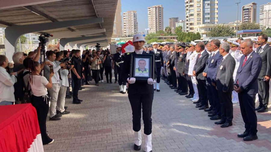 Bakan Soylu, Mersin Şehidi Polis Sedat Gezer İçin Düzenlenen Törende Konuştu